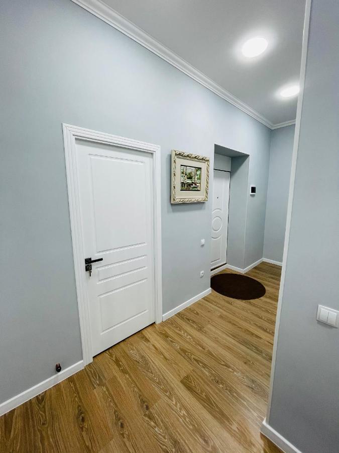 Amir Temur Apartment In Center After Renovation Tashkent Ngoại thất bức ảnh