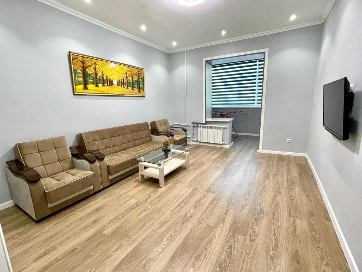 Amir Temur Apartment In Center After Renovation Tashkent Ngoại thất bức ảnh
